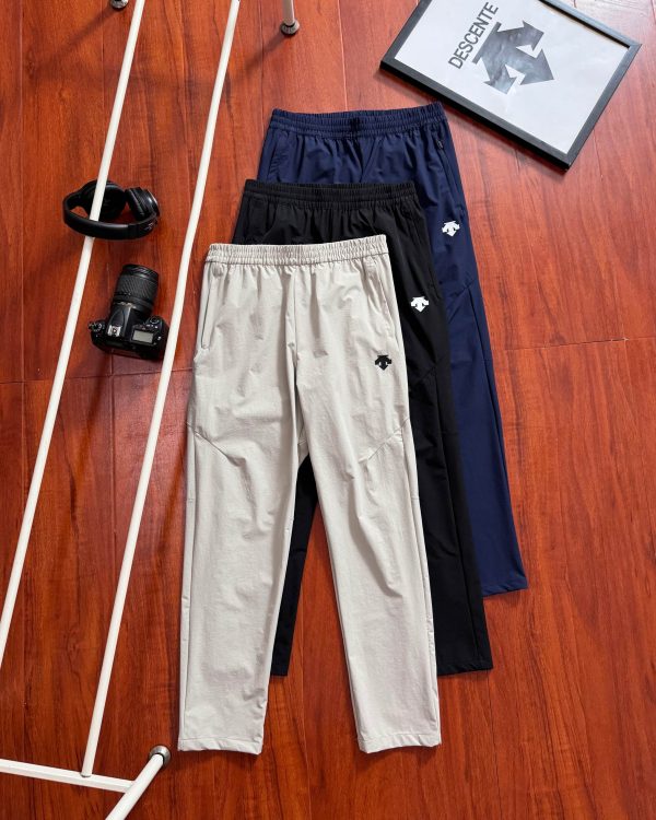 High Quality Descente Pants Black Collection