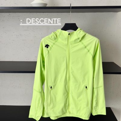 High Quality Descente Long Sleeves Black Solid Style