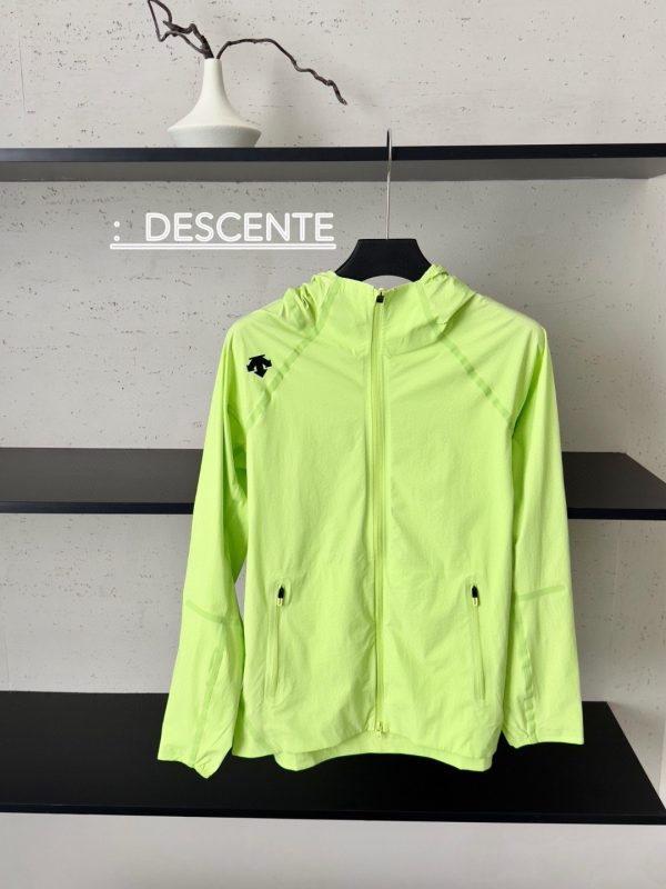 High Quality Descente Long Sleeves Black Solid Style
