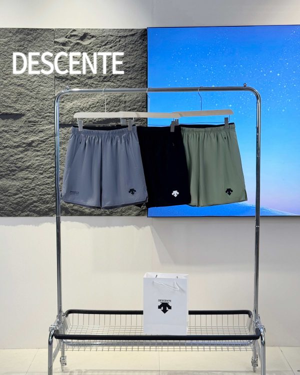 Luxury Descente Shorts Black Knit Urban Collection