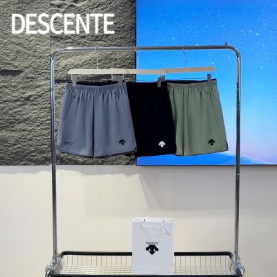 Luxury Descente Shorts Black Knit Urban Collection