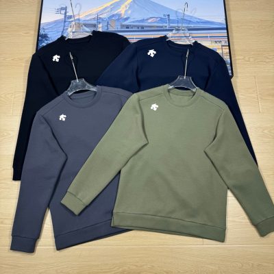 Premium Quality Descente Hoodie Black Knit Casual Collection