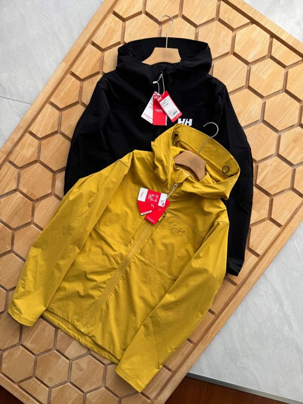 High Quality Helly Hansen Coats Black Classic Style
