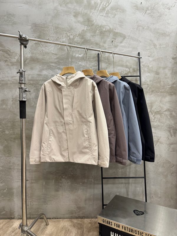 High Quality Descente Jackets Black Breathable Luxury