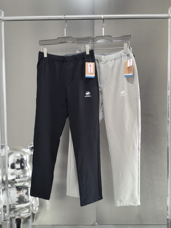 Luxury Mammut Trousers Black Knit Casual Style