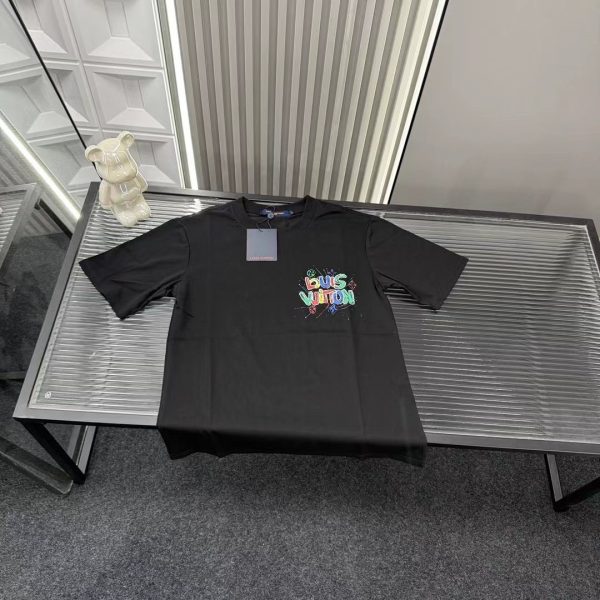 High Quality Louis Vuitton Short Sleeves Black Logo Style