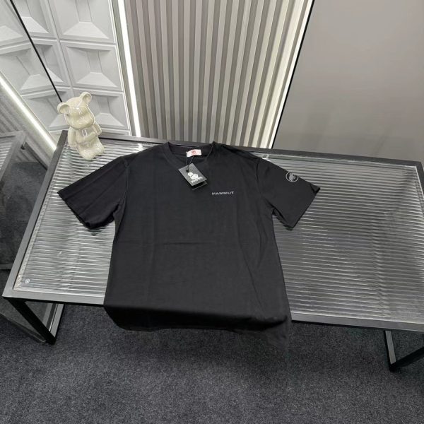 Luxury Mammoth Short Sleeves Black Style