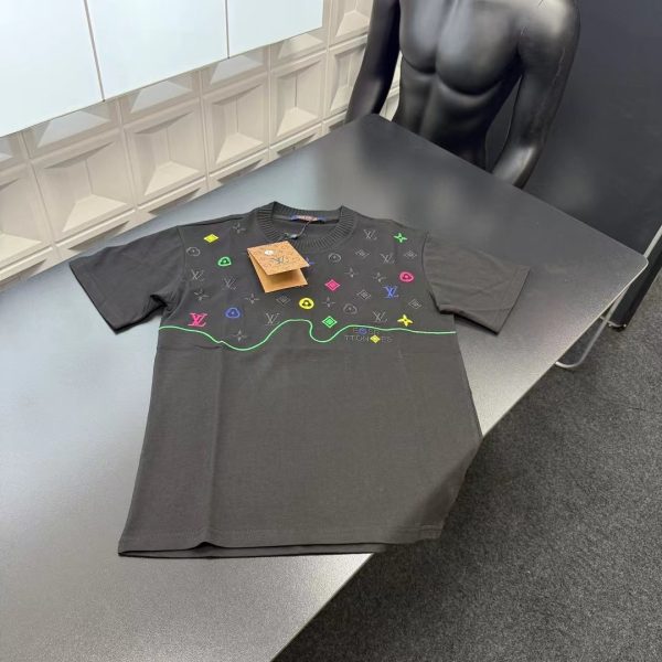 High Quality Louis Vuitton Short Sleeves Black Logo Luxury