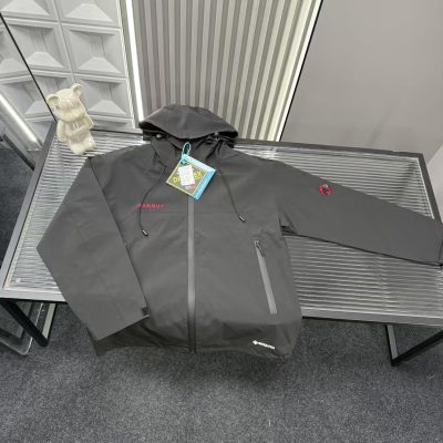 High Quality Mammoth Jackets Red Logo Luxury