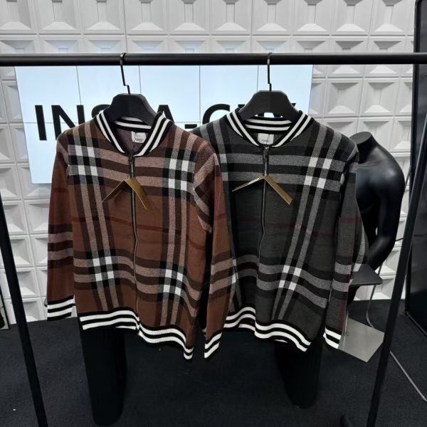 High Quality Burberry Coat Brown Striped Luxury