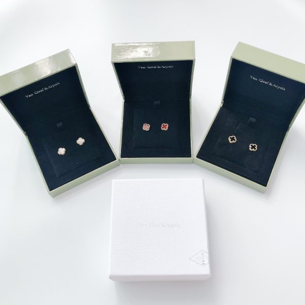 Best Selling Van Cleef & Arpels Earrings Silver Classic Collection