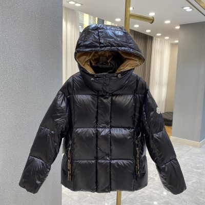Best Selling Moncler Down Jackets White Classic Collection