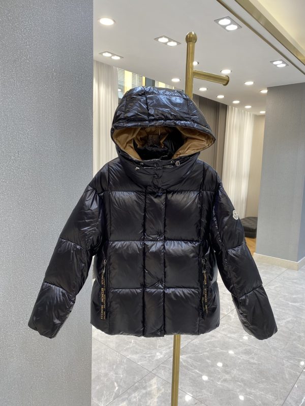 Best Selling Moncler Down Jackets White Classic Collection