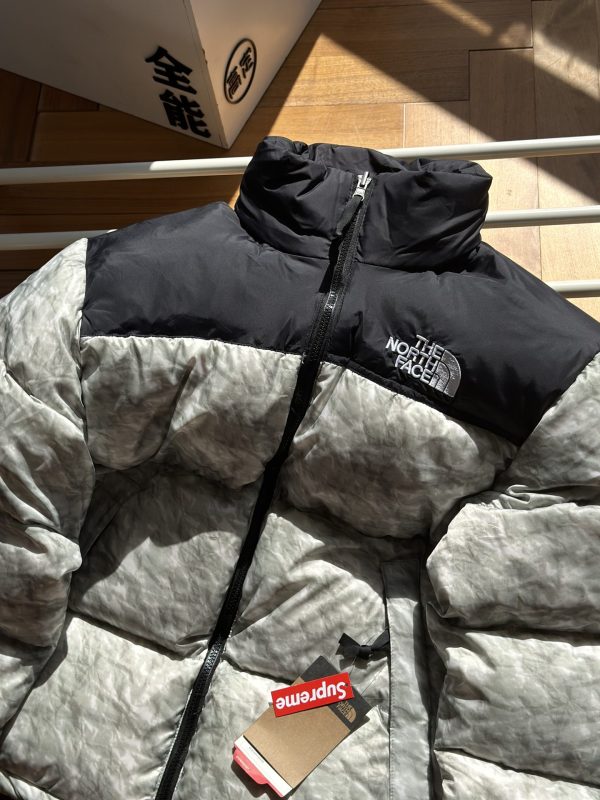High Quality The North Face Down Jacket White Nylon Embroidered Style