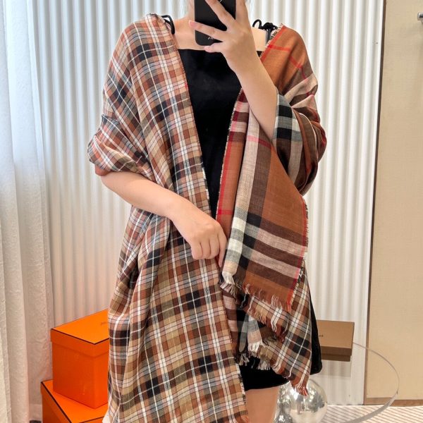 High Quality Burberry Scarf Solid Collection