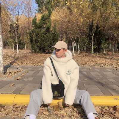 High Quality Moncler Jackets White Silk Embroidery Style