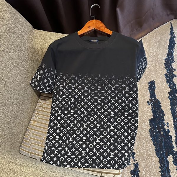 Luxury Louis Vuitton Short Sleeves Cotton Classic Collection