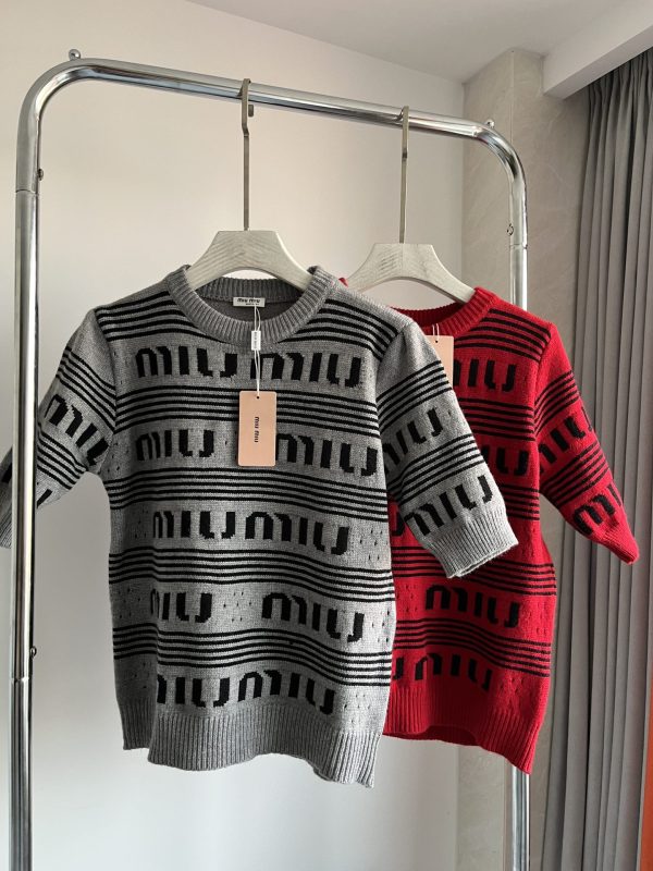 Best Selling Miu Miu Short Sleeves Gray Cashmere Logo Luxury