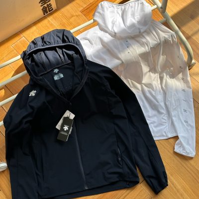 Luxury Descente Coat Navy Breathable Style