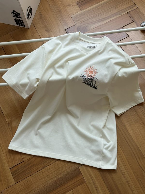 High Quality The North Face Short Sleeves Beige Cotton Logo Luxury