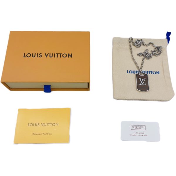 High Quality Louis Vuitton Necklace Silver Logo Style
