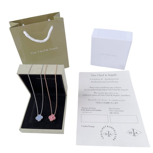 Best Selling Van Cleef & Arpels Necklace Gold Vintage Luxury