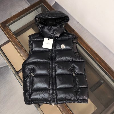 High Quality Moncler Jacket Black Classic Style
