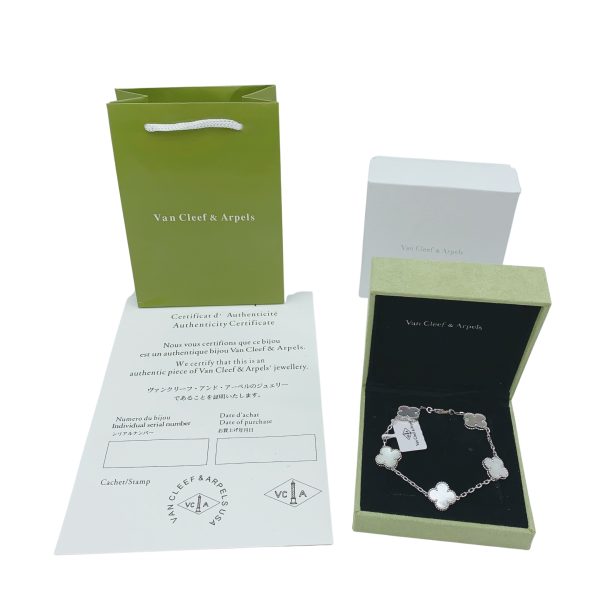 Luxury Van Cleef & Arpels Bracelet White Luxury