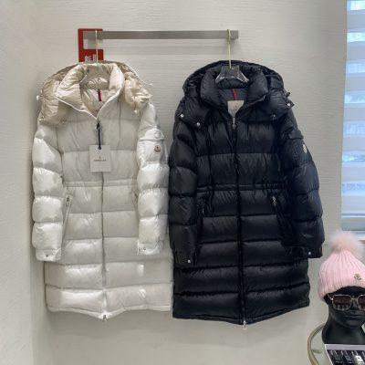 High Quality Moncler Down Jackets Black Nylon Classic Style