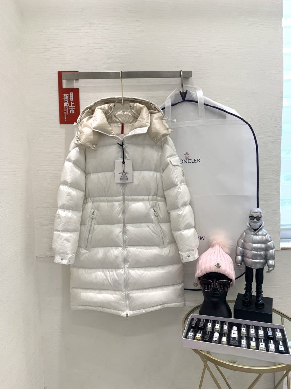 Luxury Moncler Down Jackets Black Nylon Classic Collection
