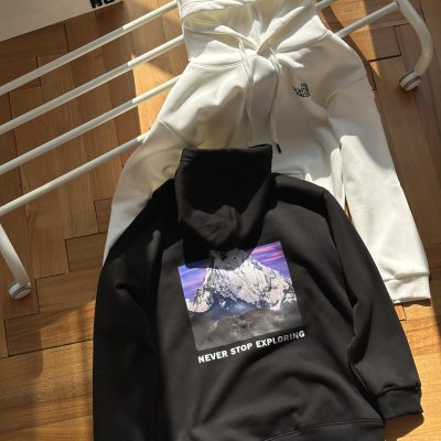 Premium The North Face Sweatshirts Silver Fleece Print Collection