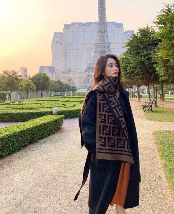 High Quality Fendi Scarf Wool Logo Collection