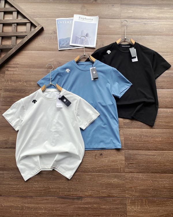 High Quality Descente Short Sleeves Black Silk Casual Style