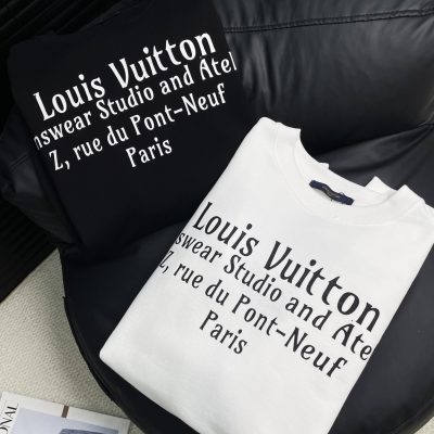 High Quality Louis Vuitton Long-Sleeved Shirt Black Leather Logo Luxury