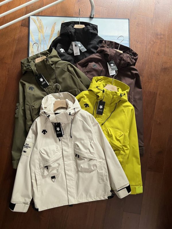 Best Selling Descente Coats Black Breathable Collection
