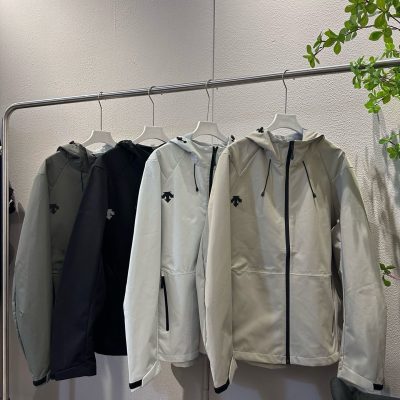 High Quality Descente Coats Gray Fleece Urban Collection