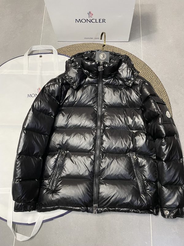 High Quality Moncler Coat White Nylon Classic Collection