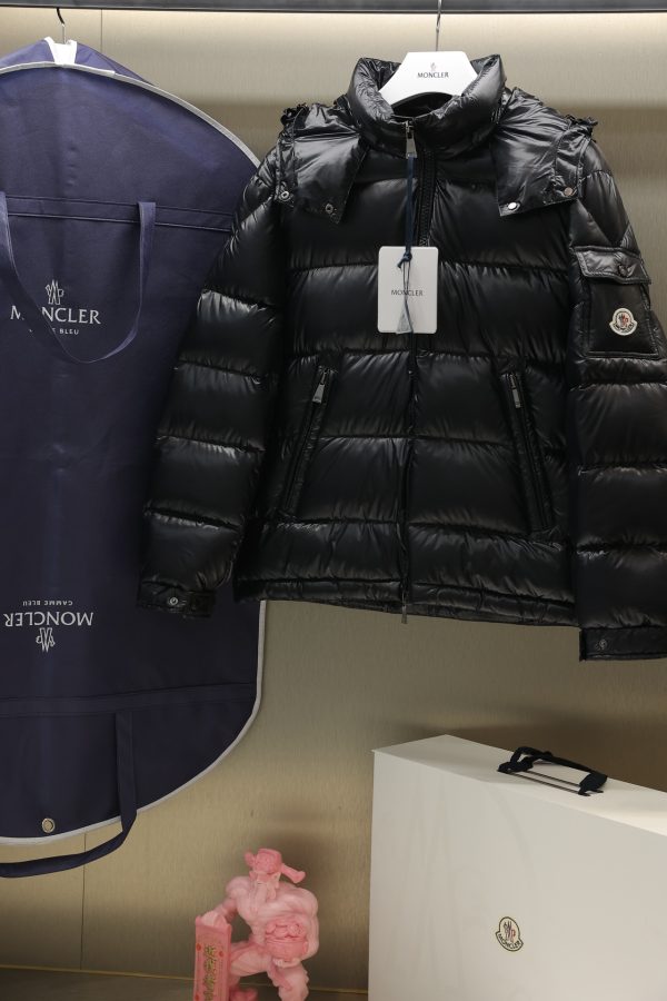 High Quality Moncler Jackets White Nylon Classic Collection