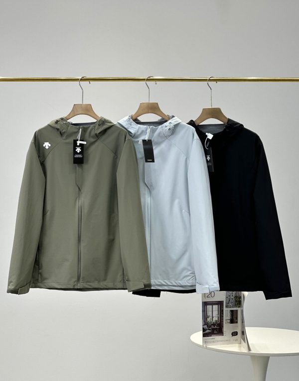 Premium Descente Coats Black Breathable Luxury