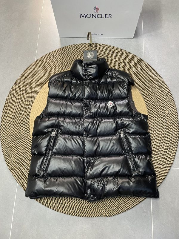 Luxury Moncler Coats White Nylon Classic Style