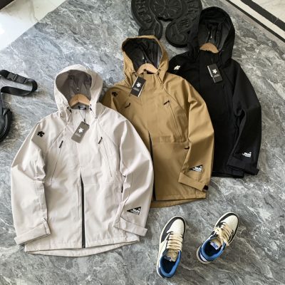 Luxury Descente Jackets Black Breathable Style