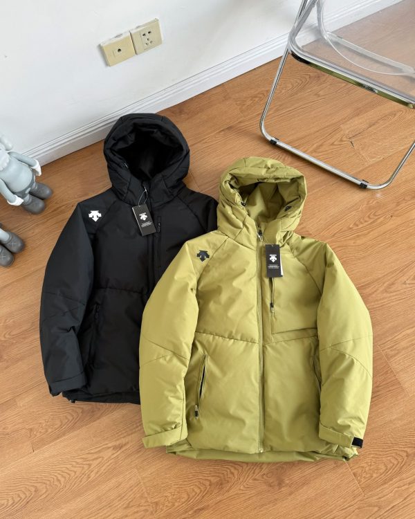 Premium Quality Descente Down Jackets Black Sporty Style