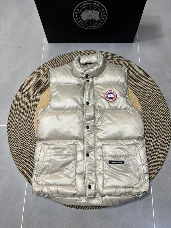Premium Canada Goose Down Jackets Classic Collection