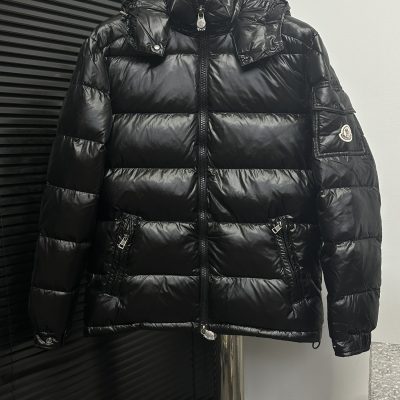 Premium Quality Misleading Down Jacket White Nylon Classic Style