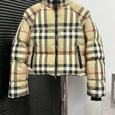 High Quality Burberry Down Jacket Khaki Classic Collection