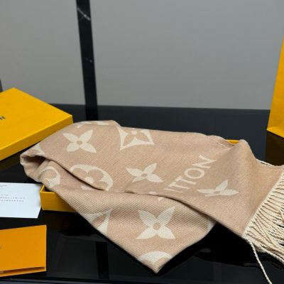 Premium Louis Vuitton Shawl Wool Monogram Collection