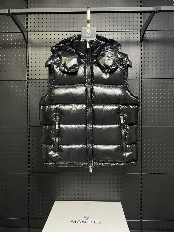 Premium Quality Moncler Jacket Black Classic Style