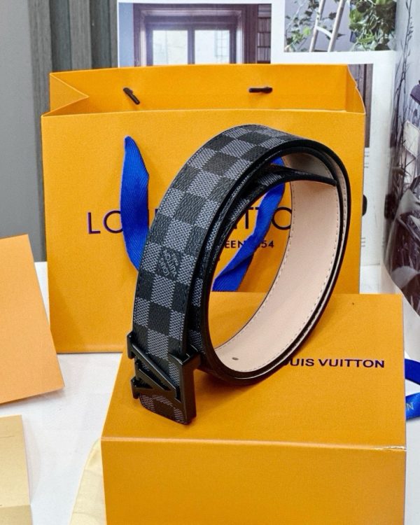Luxury Louis Vuitton Belt Black Cowhide Classic Collection
