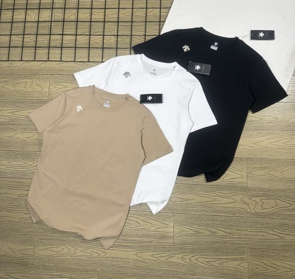 Premium Quality Descente Short Sleeves Black Logo Style