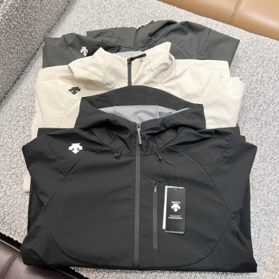 Luxury Descente Jackets Black Breathable Collection